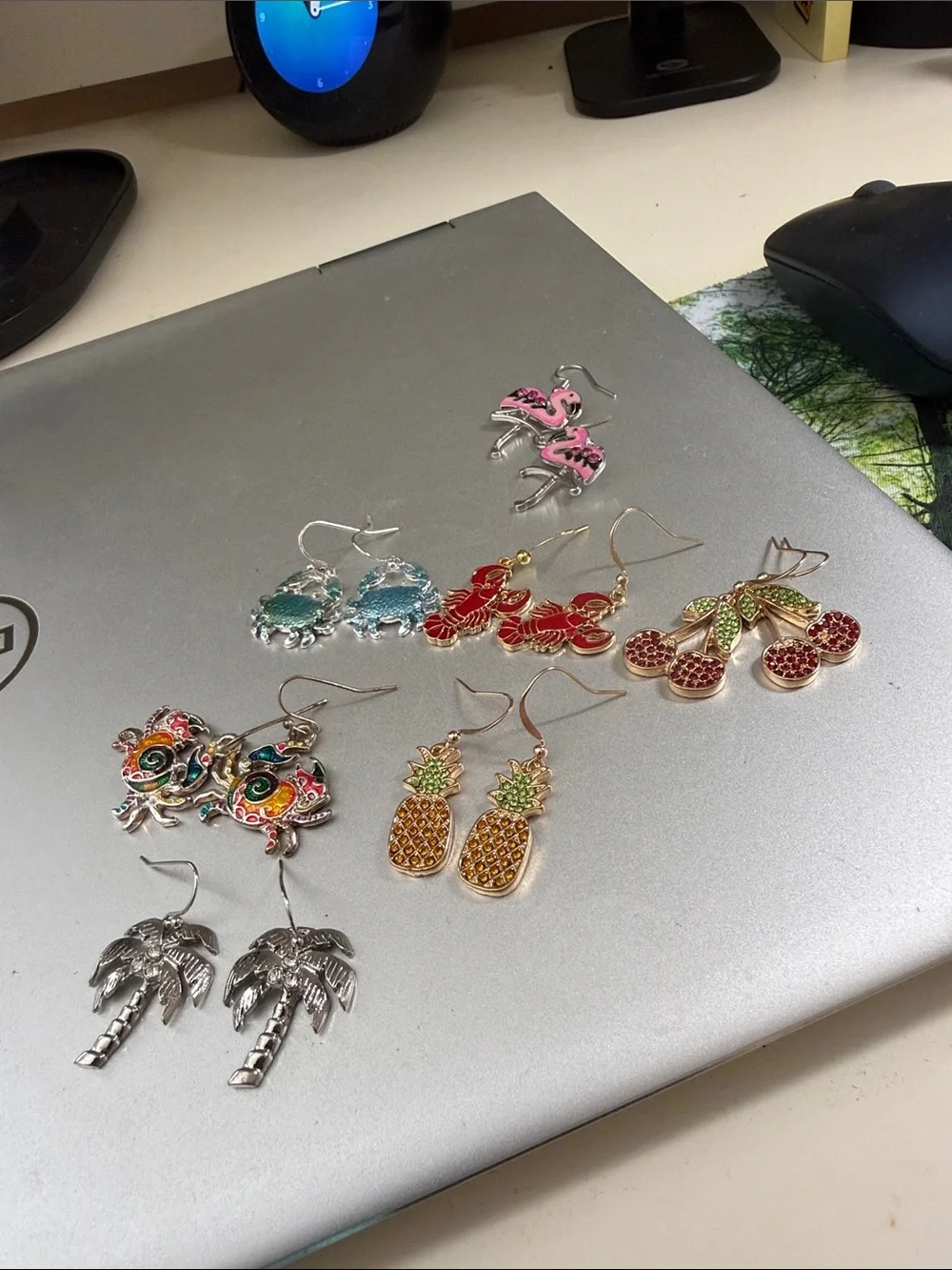 Super cute wire vacation earring grouping NWOT. 7 pairs